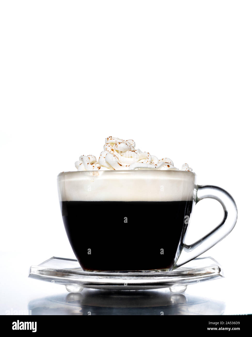 Kaffeesahne, tasse kaffee -Fotos und -Bildmaterial in hoher Auflösung ...