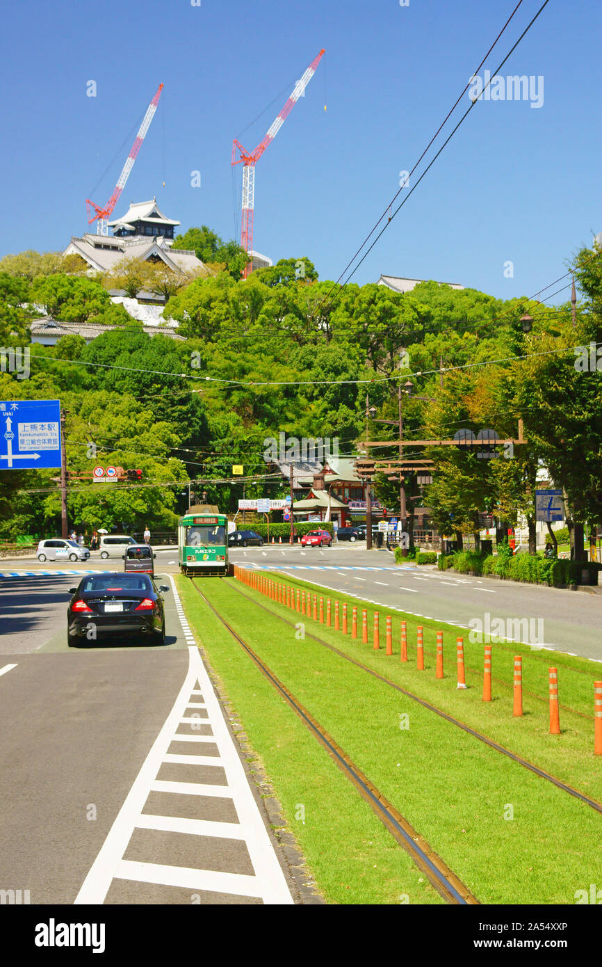 Die Ökologisierung der Eisenbahn von Kumamoto Straßenbahn Stockfoto