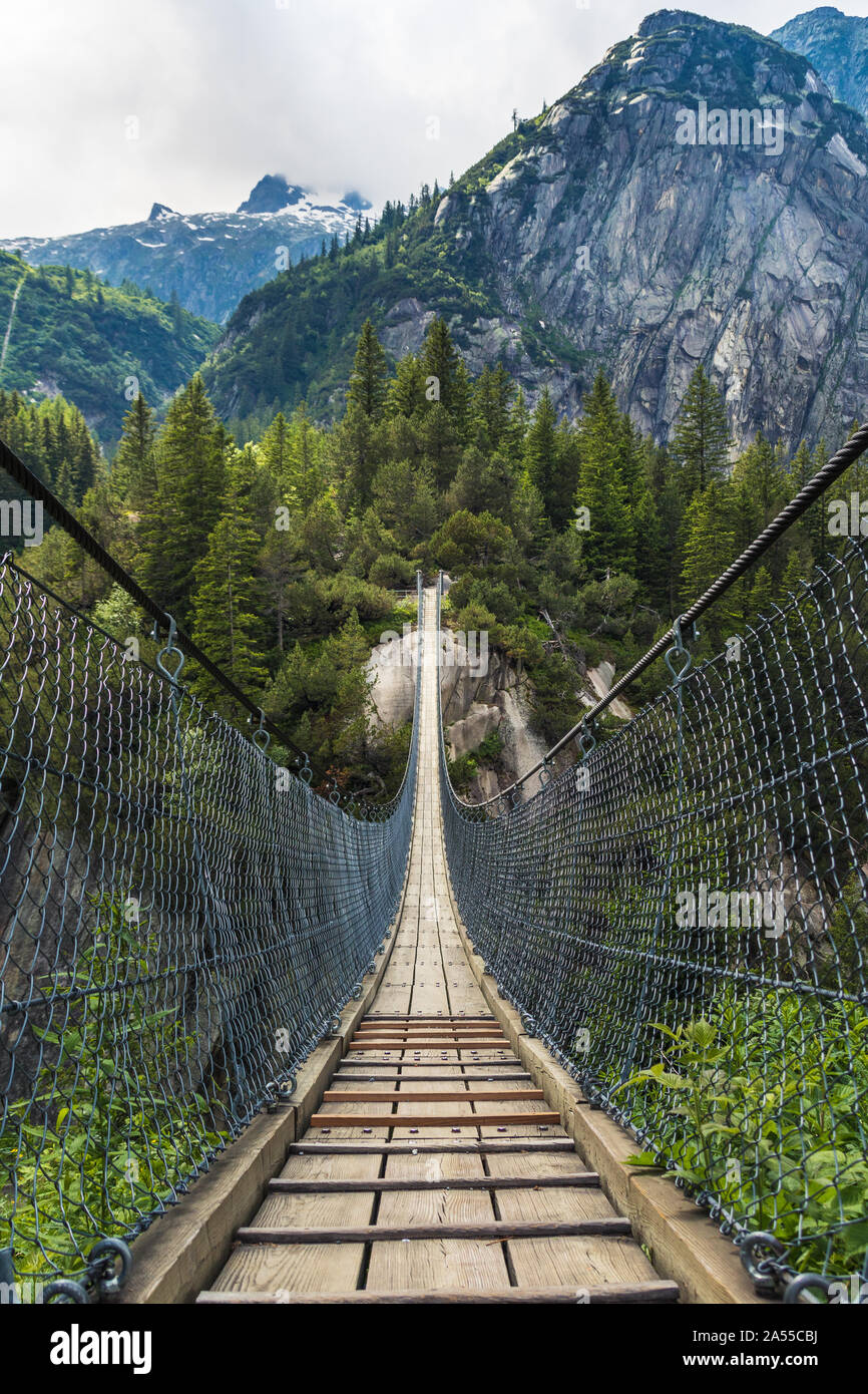 Hängebrücke in der Schweiz Stockfoto