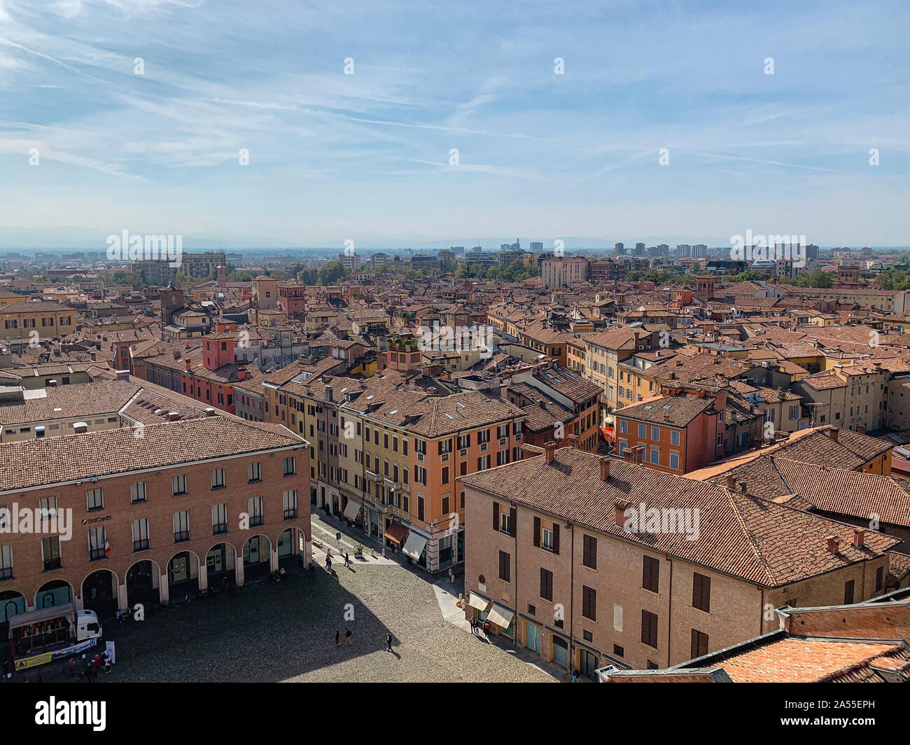 Modena, Italien - 5. Oktober 2019: Luftaufnahme der Stadt Modena von Torre Ghirlandina Stockfoto