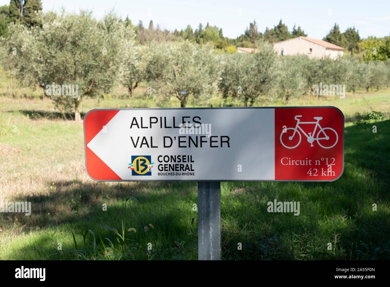 Alpilles val d'Enfer Radweg auf der Grundlage der San Remy, Provence, Frankreich. Stockfoto