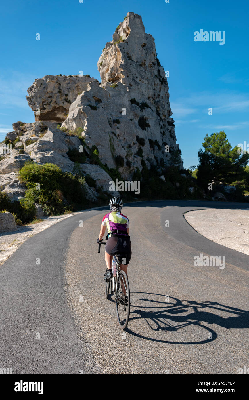 Radfahren in den Alpilles, Provence, Frankreich. Stockfoto