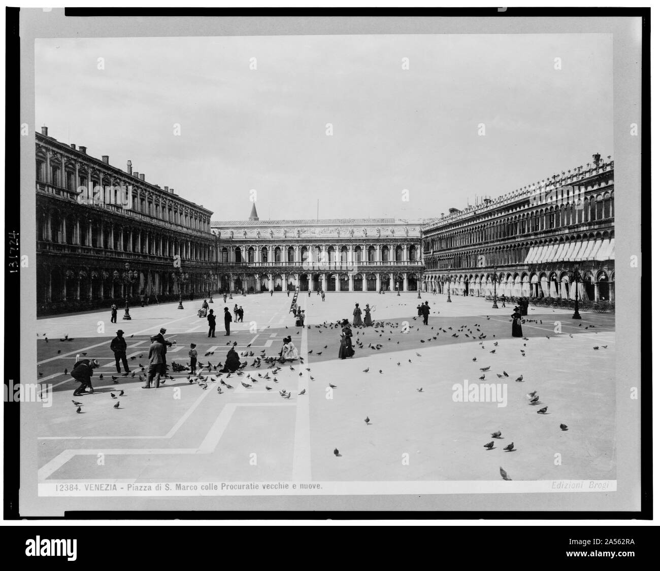 Venezia - Piazza di S. Marco colle der Procuratie Vecchie e Nuove Stockfoto