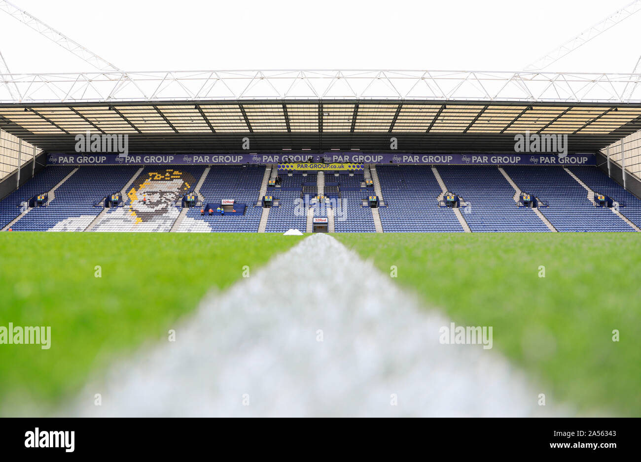 5. Oktober 2019, Deepdale, Preston, England; Sky Bet Meisterschaft, Preston North End v Barnsley: Sir Tom Finney stehen im Deepdale Stadion Credit: Conor Molloy/News Bilder Stockfoto