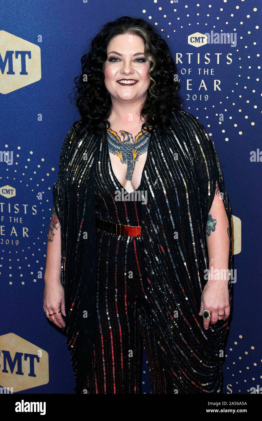 Nashville, USA. 16 Okt, 2019. Ashley McBryde auf der CMT Künstler des Jahres 2019 Preisverleihung im Rahmen der Schermerhorn Symphony Center. Nashville, 16.10.2019 | Verwendung der weltweiten Kredit: dpa/Alamy leben Nachrichten Stockfoto