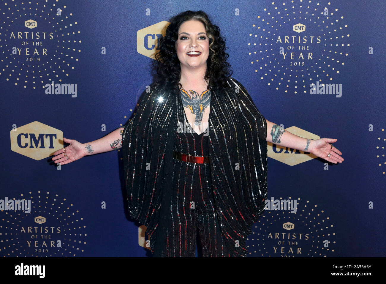 Nashville, USA. 16 Okt, 2019. Ashley McBryde auf der CMT Künstler des Jahres 2019 Preisverleihung im Rahmen der Schermerhorn Symphony Center. Nashville, 16.10.2019 | Verwendung der weltweiten Kredit: dpa/Alamy leben Nachrichten Stockfoto
