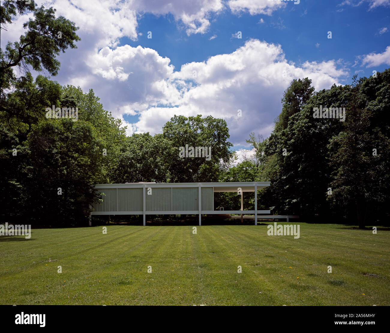 Ansicht des Architekten Mies van der Rohe der klassischen Moderne Farnsworth House, Plano, Illinois Stockfoto