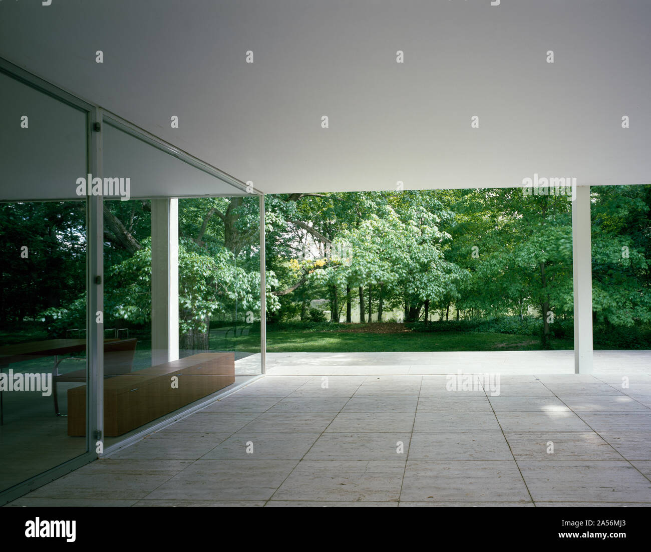 Ansicht des Architekten Mies van der Rohe der klassischen Moderne Farnsworth House, Plano, Illinois Stockfoto