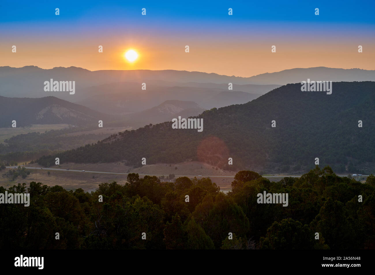 Sonnenaufgang über Cimarron Ridge Colorado. Stockfoto