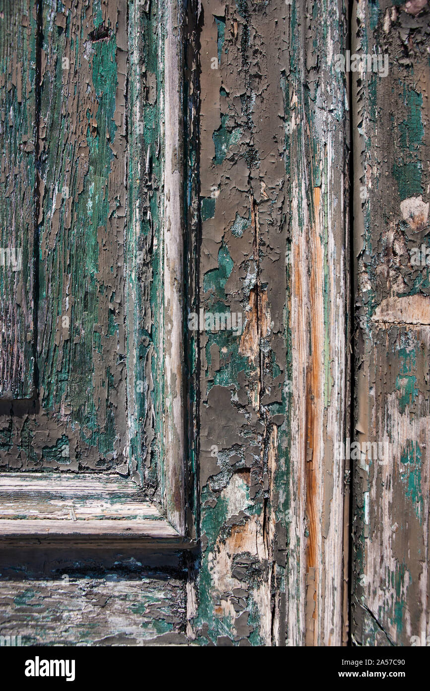Nahaufnahme der abblätternde Farbe auf Alter - distressed Tür Chiesa dello Spirito Santo, Fondamenta Zattere, Dorsoduro, Venedig, Italien Stockfoto