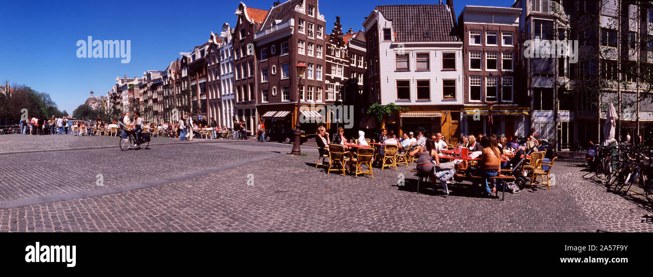 Menschen in ein Straßencafe, Amsterdam, Nordholland, Niederlande Stockfoto