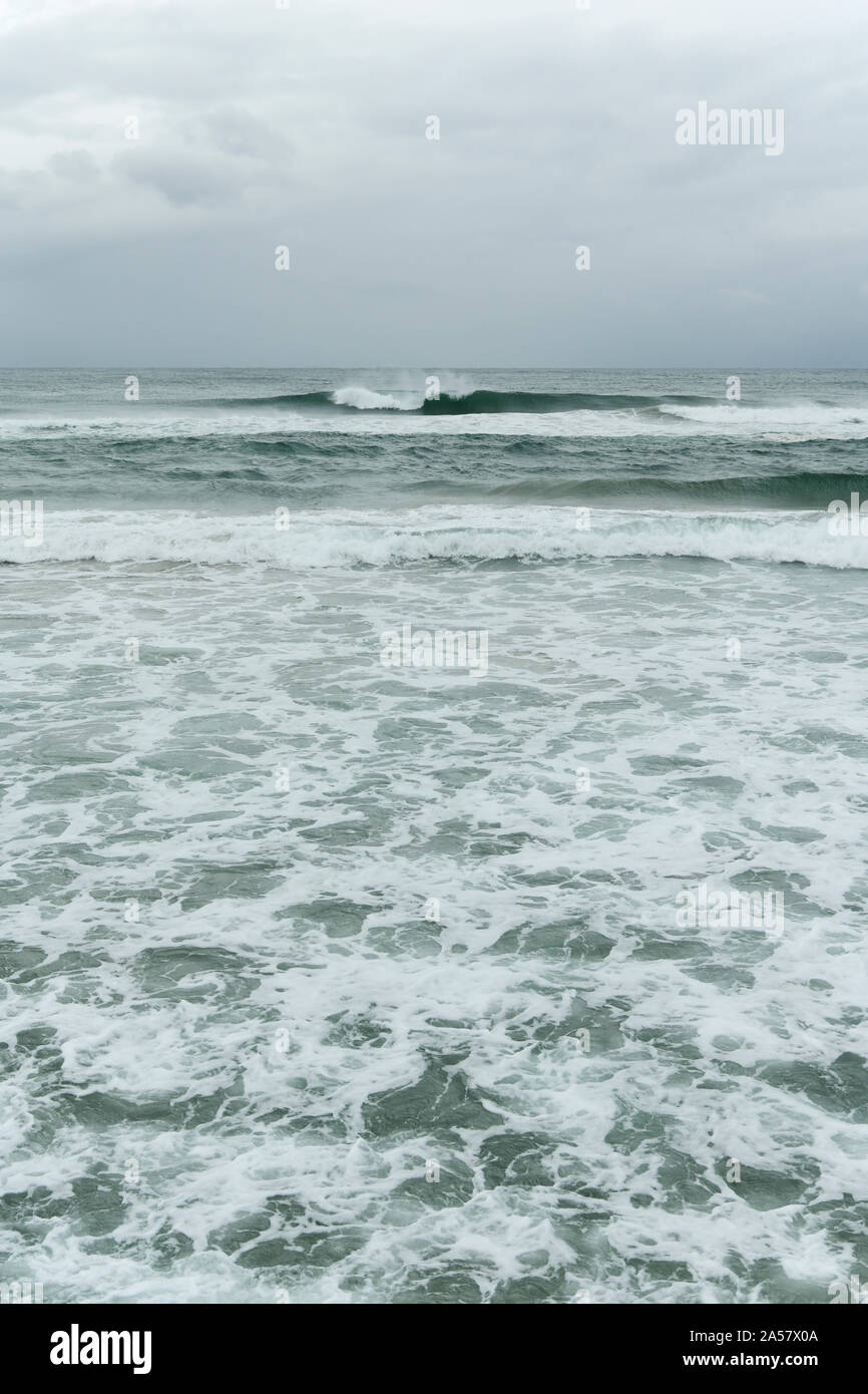 Durban, Südafrika, Landschaft, Wellen in Surf Zone, Hintergrund, Küste, Küste, Meer, Ozean, Stimmung, Atmosphäre, afrikanische Landschaften Stockfoto