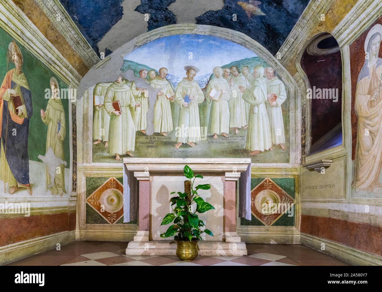 Altar mit St. Francis, Fresko von Tiberio d'Assisi, Capella di Roseto, die Basilika von Santa Maria degli Angeli, Assisi, Provinz Perugia, Umbrien Stockfoto