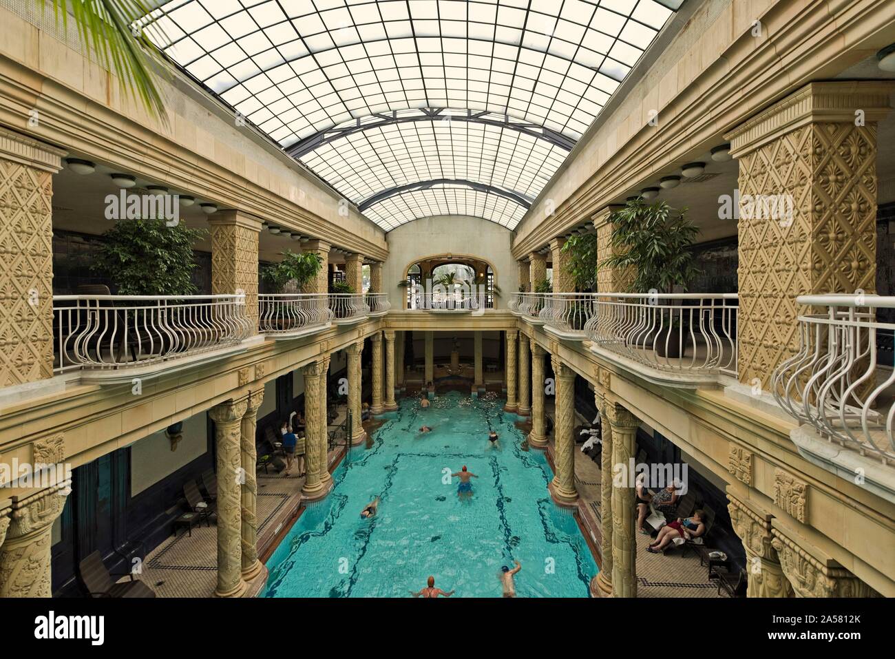 Hallenbad in St. Gellert Thermalbad, Budapest, Ungarn Stockfoto