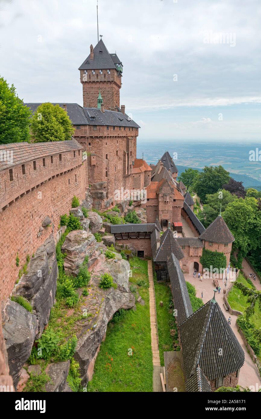 Blick vom Chateau du Haut-Koenigsbourg, Orschwiller, Elsass, Frankreich Stockfoto