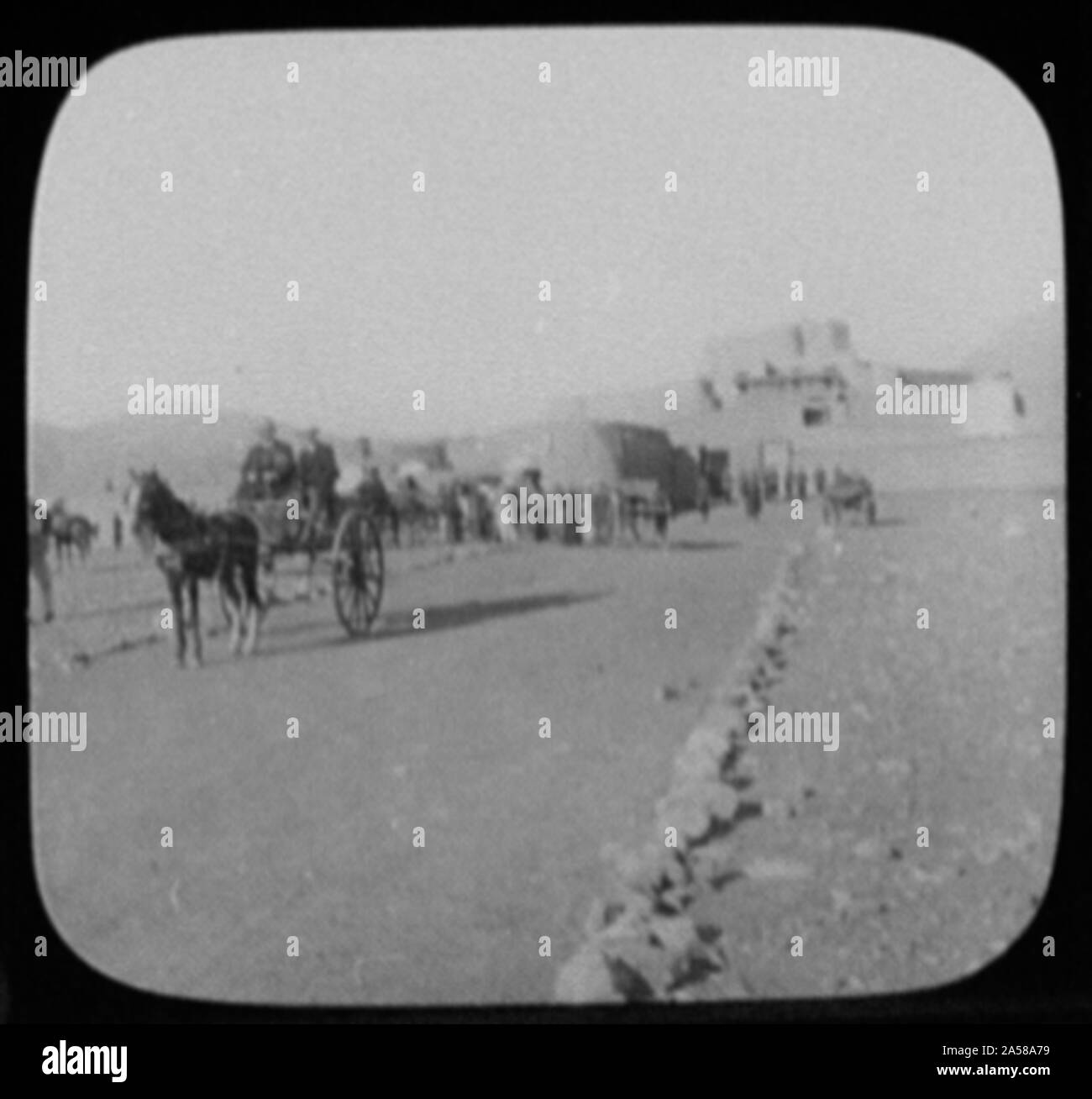 Mit zwei Rädern tum-tum Warenkorb verlassen Jamrud Fort für die Reise zu den nahe gelegenen Khyber Pass Stockfoto