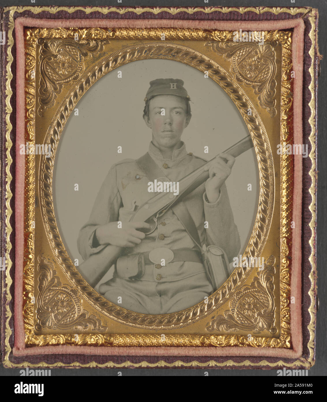 Unbekannter Soldat von Co.H, 7 Illinois Infanterie Regiment, in der privaten Uniform mit Gewehr Stockfoto