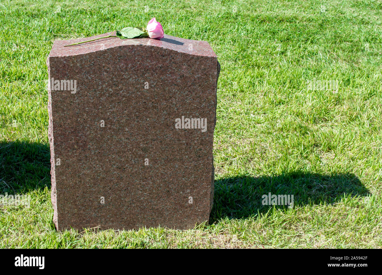 Leerer Grabstein Stockfotos Und Bilder Kaufen Alamy