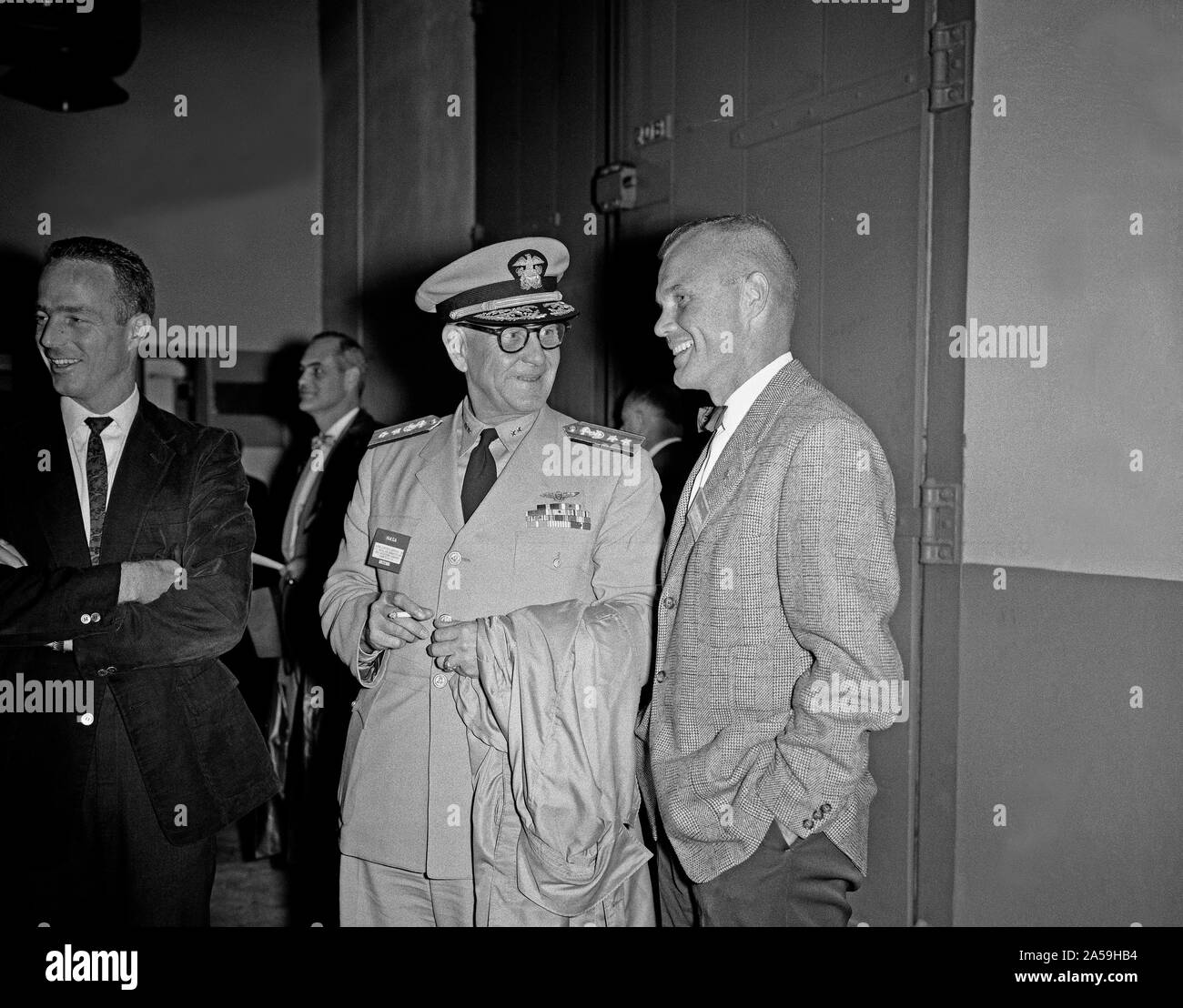 Astronauten auf 1959 Langley Inspektion Stockfoto