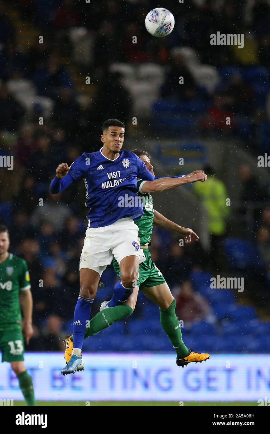 Cardiff, Großbritannien. Okt, 2019 18. Robert Glatzel von Cardiff City in Aktion. EFL Skybet Meisterschaft übereinstimmen, Cardiff City v Sheffield Mittwoch an der Cardiff City Stadion am Freitag, den 18. Oktober 2019. Dieses Bild dürfen nur für redaktionelle Zwecke verwendet werden. Nur die redaktionelle Nutzung, eine Lizenz für die gewerbliche Nutzung erforderlich. Keine Verwendung in Wetten, Spiele oder einer einzelnen Verein/Liga/player Publikationen. pic von Andrew Obstgarten/Andrew Orchard sport Fotografie/Alamy Live news Credit: Andrew Orchard sport Fotografie/Alamy leben Nachrichten Stockfoto