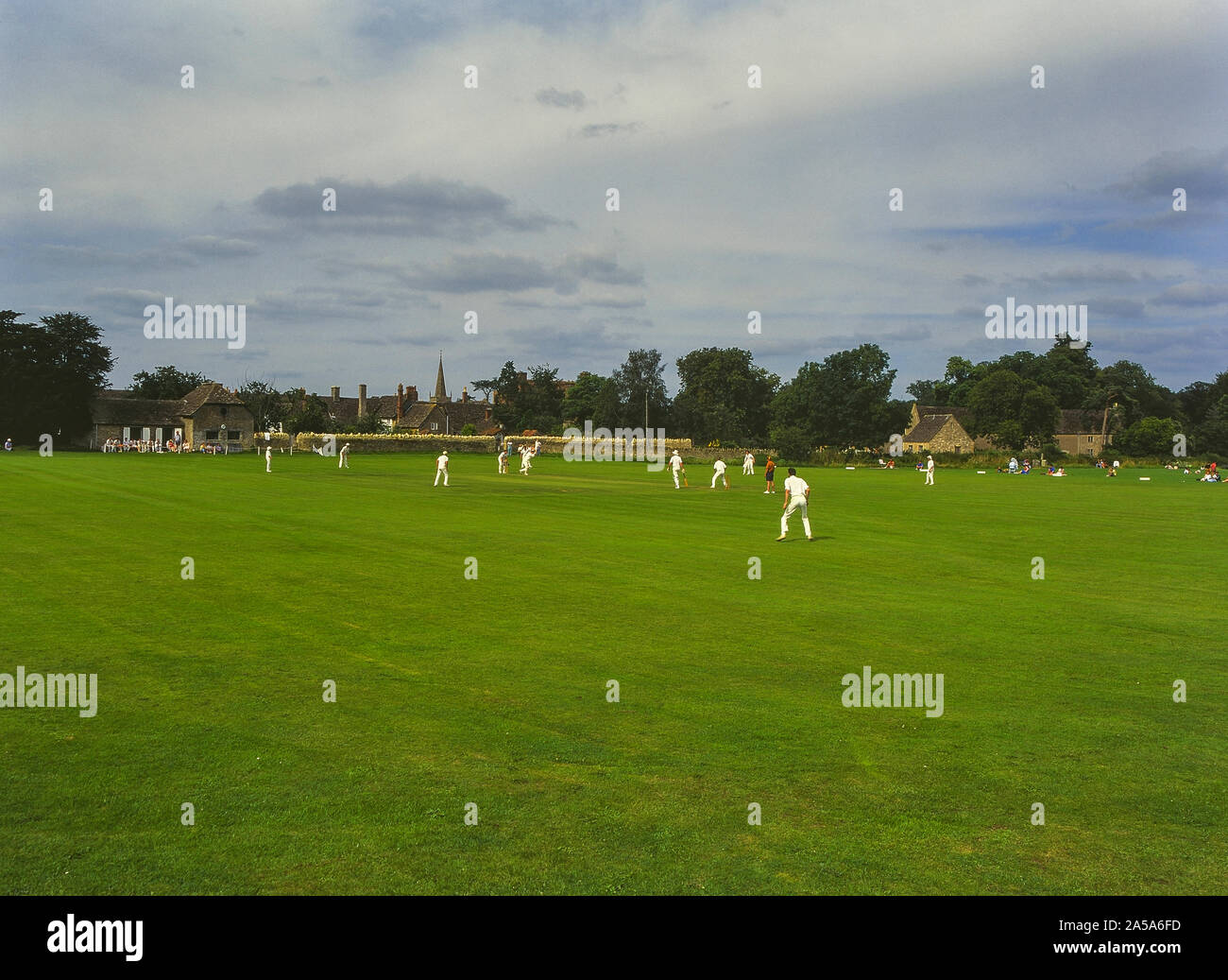 Club Cricket Match, Lacock, Wiltshire, England, Großbritannien Stockfoto