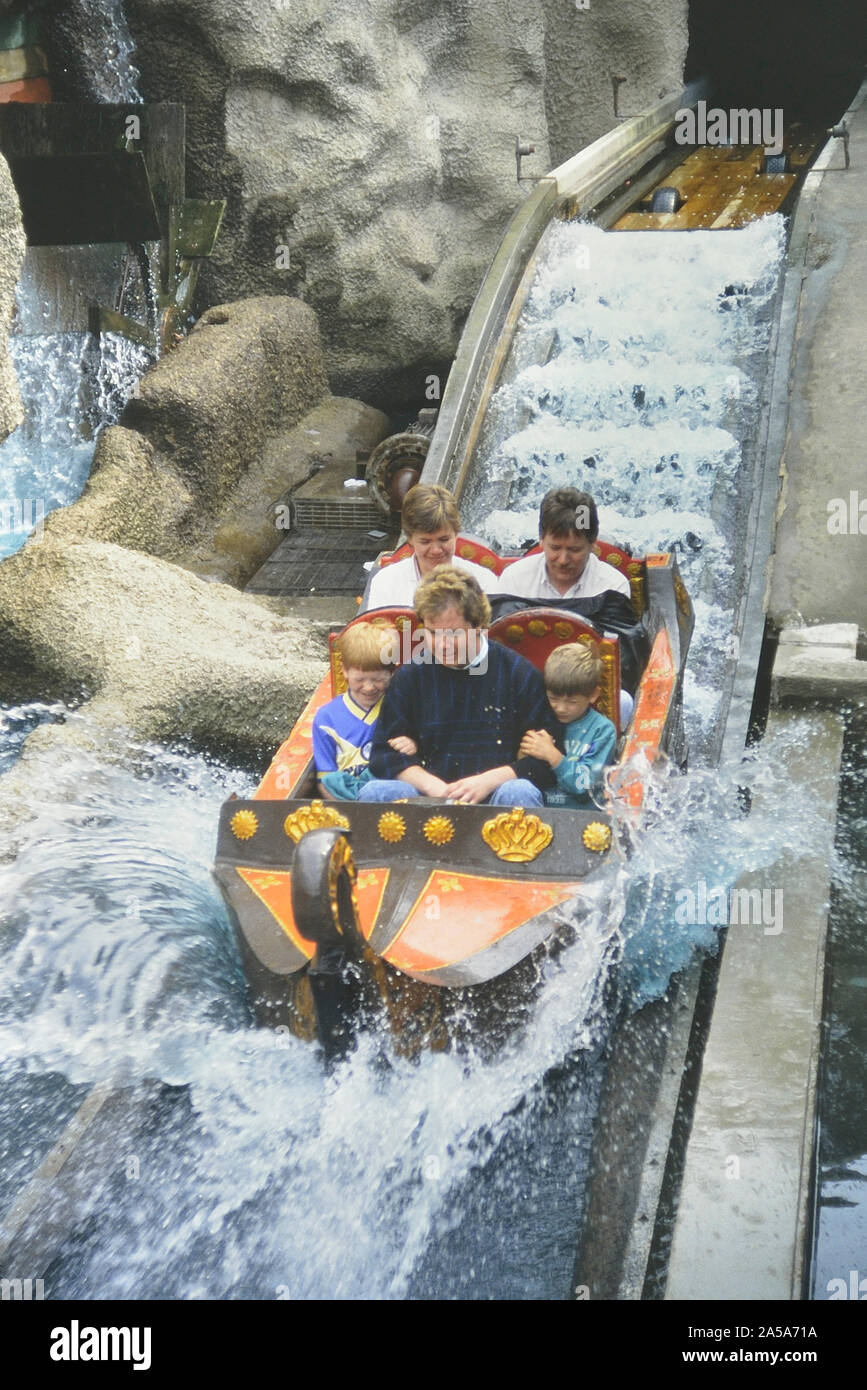 Fluss Höhlen - Blackpool Pleasure Beach, Lancashire, England, Großbritannien. Ca. 1990 Stockfoto