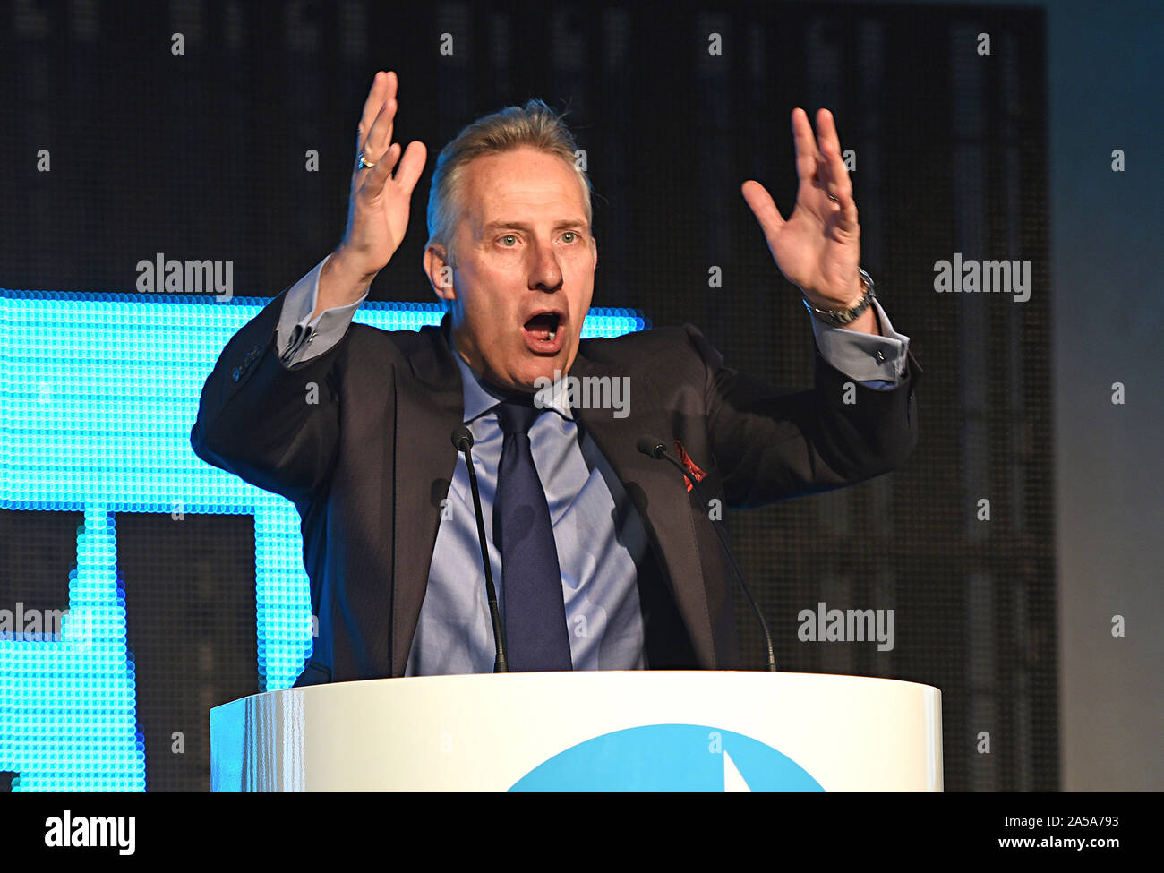 Ian Paisley spricht während der Brexit Partei Kundgebung an der Königin Elizabeth II., Breite Heiligtum in London. Stockfoto