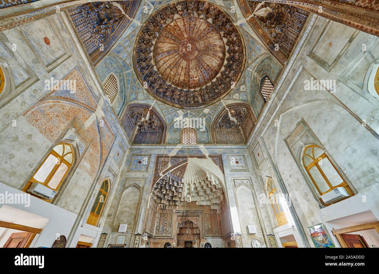 Innere Aufnahme der schön geschmückte Hoja Zayniddin Moschee, Buchara, Usbekistan, in Zentralasien Stockfoto