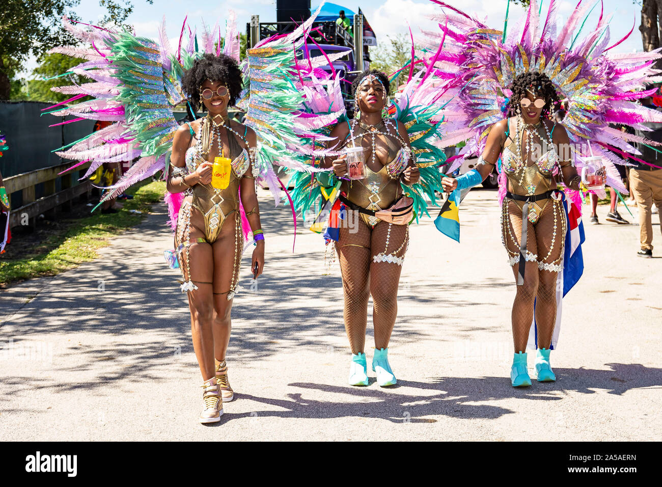 Parade der Carnival Bands in Miami Carnival für 2019; Ereignis war in Miami Dade County Fair und Expo Gelände am 13. Oktober 2019 statt Stockfoto