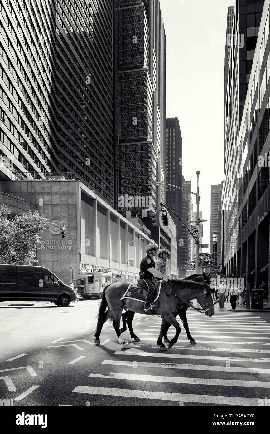 Pferd Polizisten in New York Stockfoto