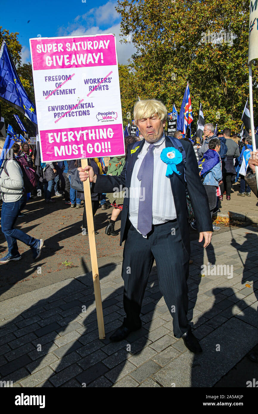 London, GB, 19. Oktober 2019 Tausende Demonstranten aus dem ganzen Land versammelten sich in Central London zugunsten der Völker stimmen bis März, die Botschaft der Völker Abstimmung klar ist, "sie sollten die Menschen vertrauen, nicht Boris Johnson, der Brexit Krise zu lösen. Die einzige Möglichkeit, die Blockade im Parlament zu brechen, das Ergebnis legitimieren und es uns ermöglichen, alle über etwas anderes zu sprechen, ist das Volk das letzte Wort. Wir fordern ein neues Referendum zu bleiben oder lassen Sie stimmen, Paul Quezada-Neiman/Alamy leben Nachrichten Stockfoto