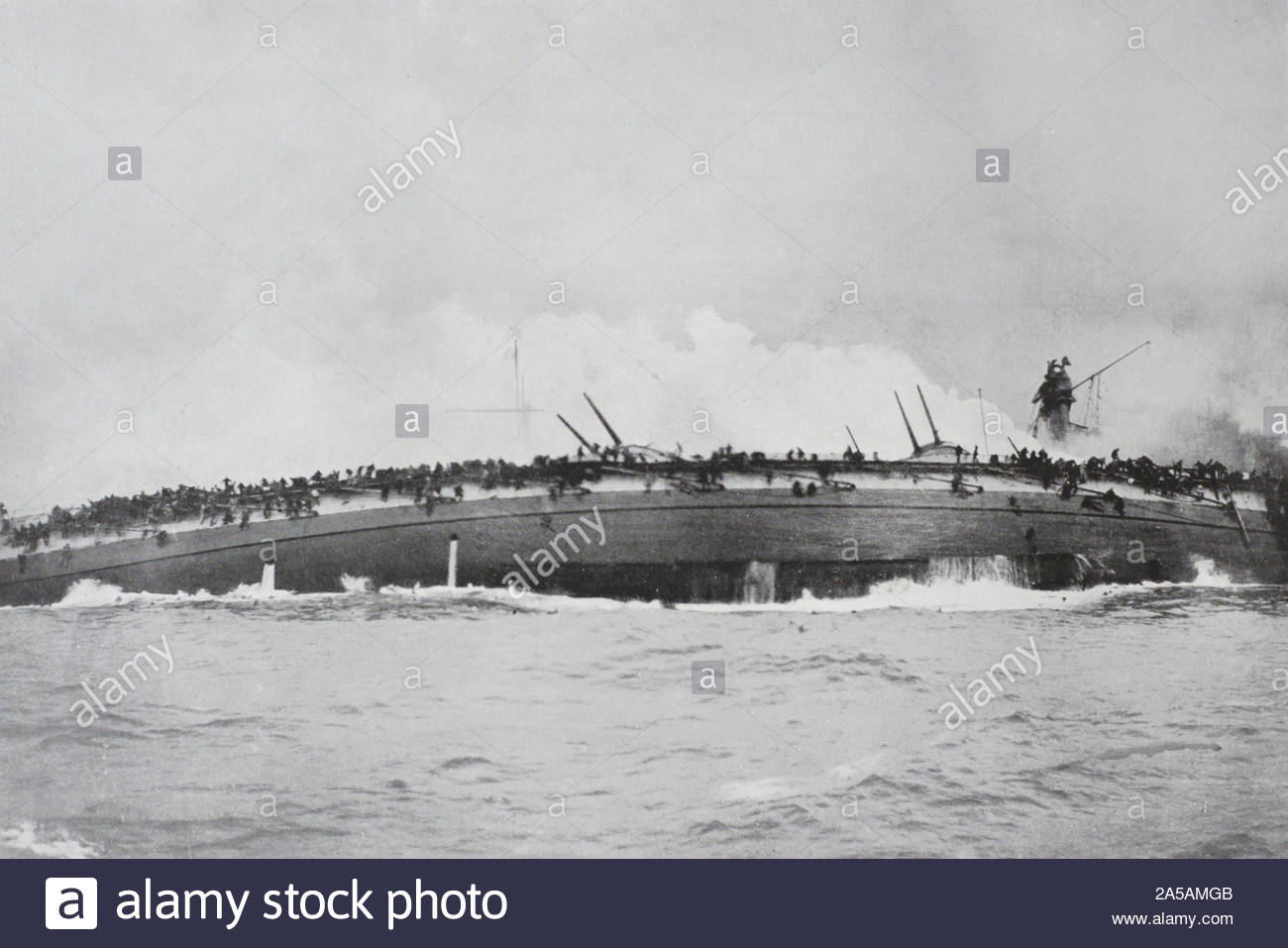 WW 1 SMS Blücher war eine Deutsche Panzerkreuzer, hier gesehen sinken in der Schlacht bei der Doggerbank in der Nordsee, vintage Foto ab Januar 1915 Stockfoto