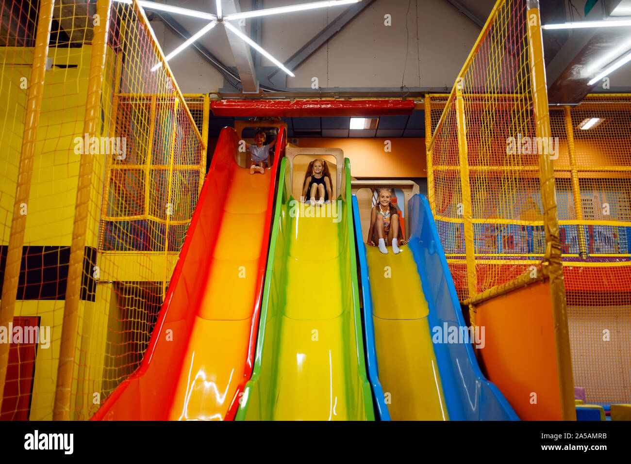 Indoor rutsche -Fotos und -Bildmaterial in hoher Auflösung – Alamy