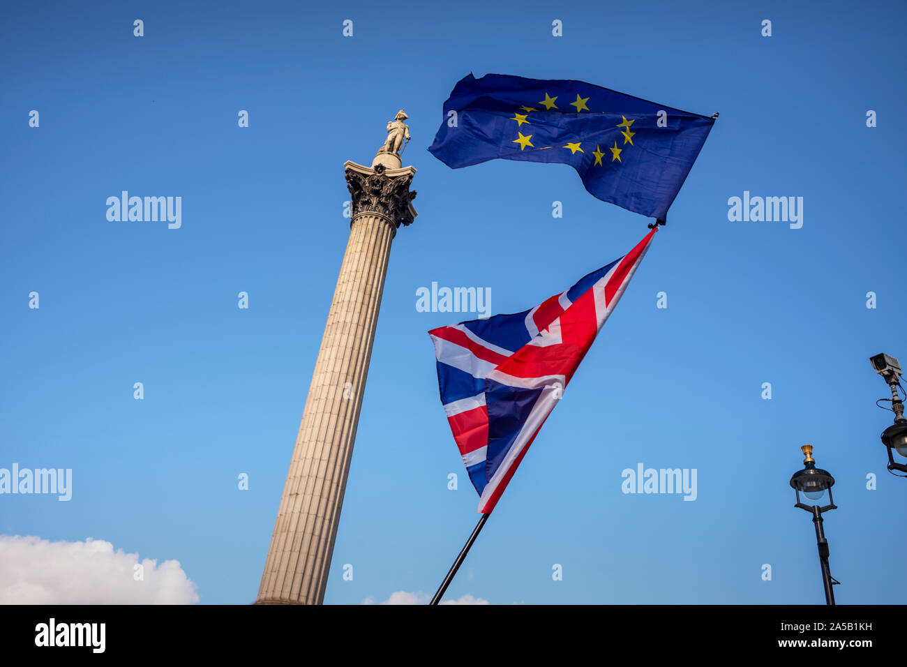 London, Großbritannien. Okt, 2019 19. Völker stimmen Anti Brexit März Westminster London England 19 Oct 2019 mehr als eine Million Anti-Brexit pro die Völker Abstimmung Aktivisten durch die Londoner Innenstadt marschierten heute ihre Stimme gegen Premierminister Boris Johnsons neueste umzugehen, wie das Parlament gehört in der Sitzung am Samstag zum ersten Mal Sinus den Falklandkrieg 1982 saß. Foto: Brian Harris/Alamy News Credit: Brian Harris/Alamy Leben Nachrichten Tags (Schlüsselwörter) Stockfoto