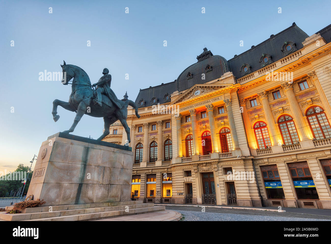 Reiterstandbild von Carol I in Bukarest, Rumänien, im Mai 2019 getroffen Stockfoto