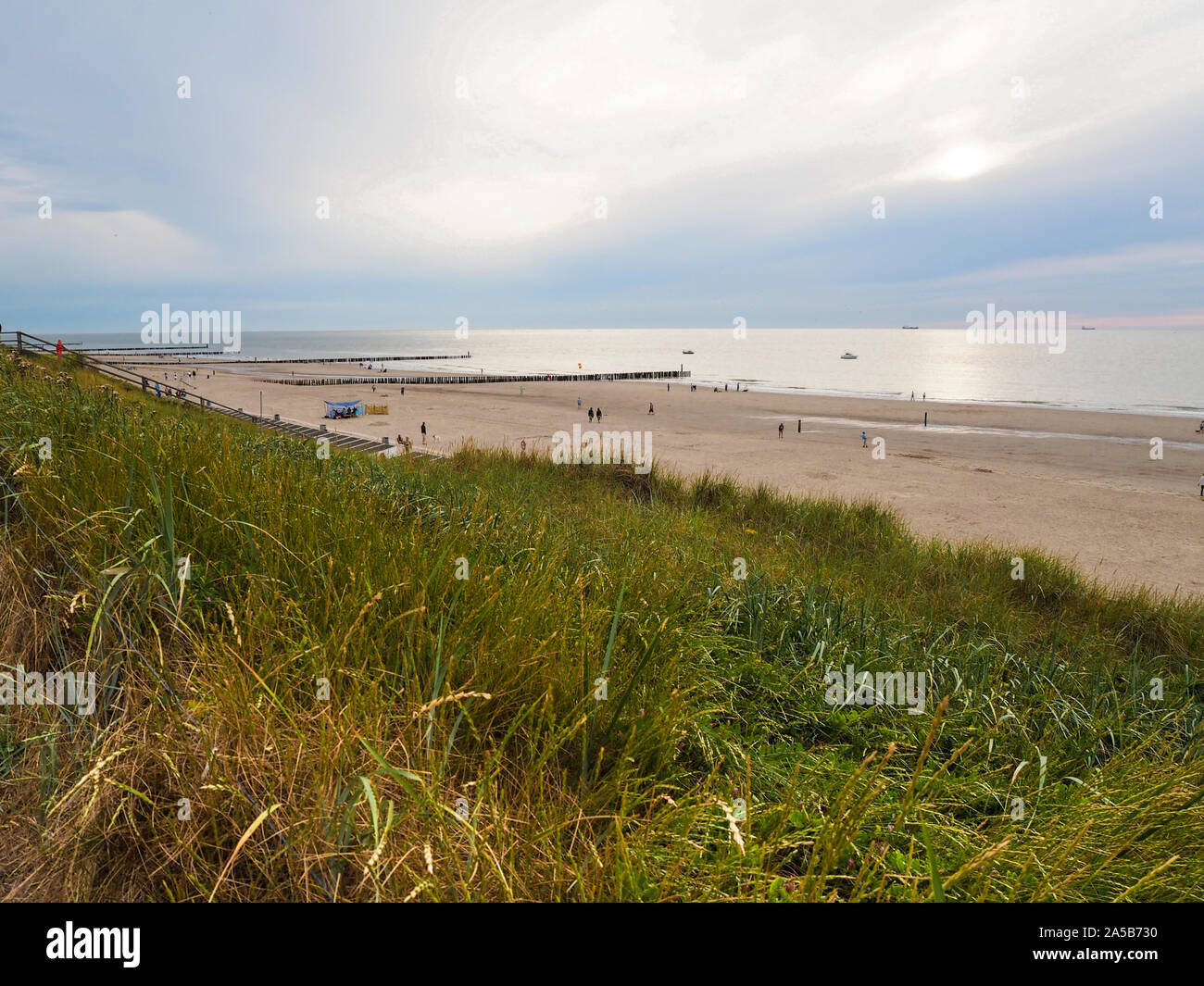 Tag Sommer an der Nordsee Strand von Domburg, Niederlande. Stockfoto