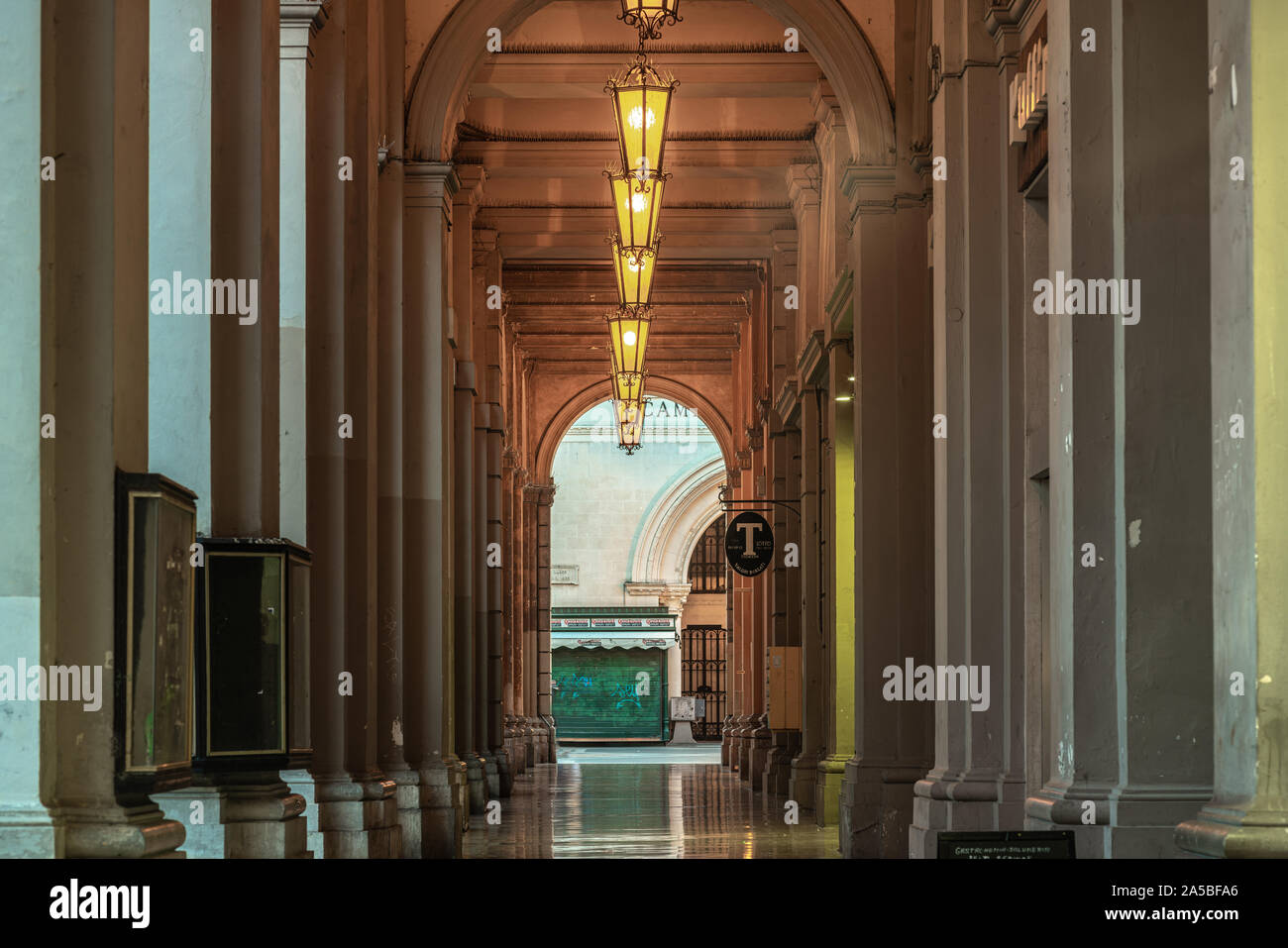 Durchgang von Corso Marrucino, Chieti, Abruzzen, Italien, Europa Stockfoto