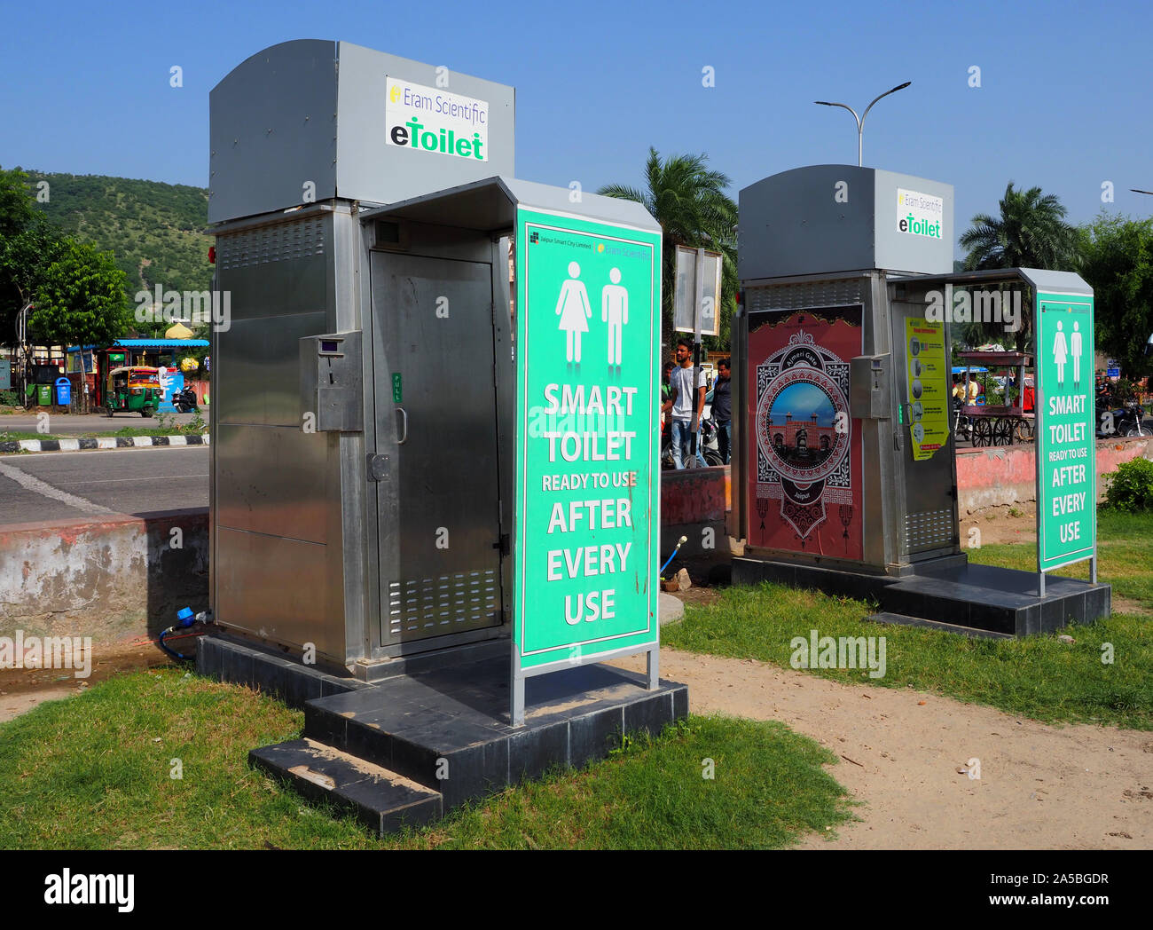 Eram wissenschaftliche Wc. Die eToilet ist eine Vorgefertigte öffentliche Toilette, Indien Stockfoto