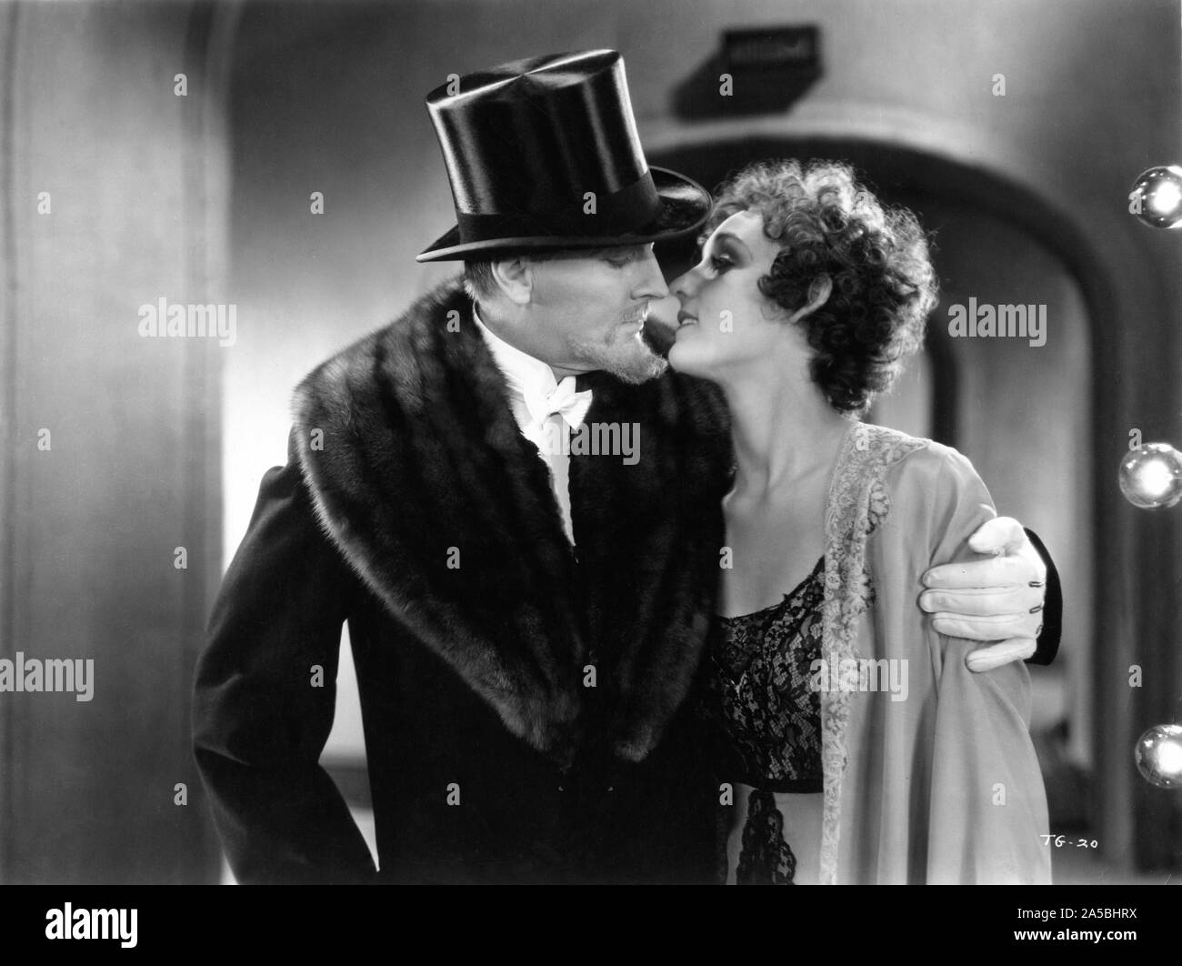 JOHN BARRYMORE und CARMEL MYERS in der MAD GENIUS Regisseur Michael Curtiz 1931 Warner Bros. Stockfoto