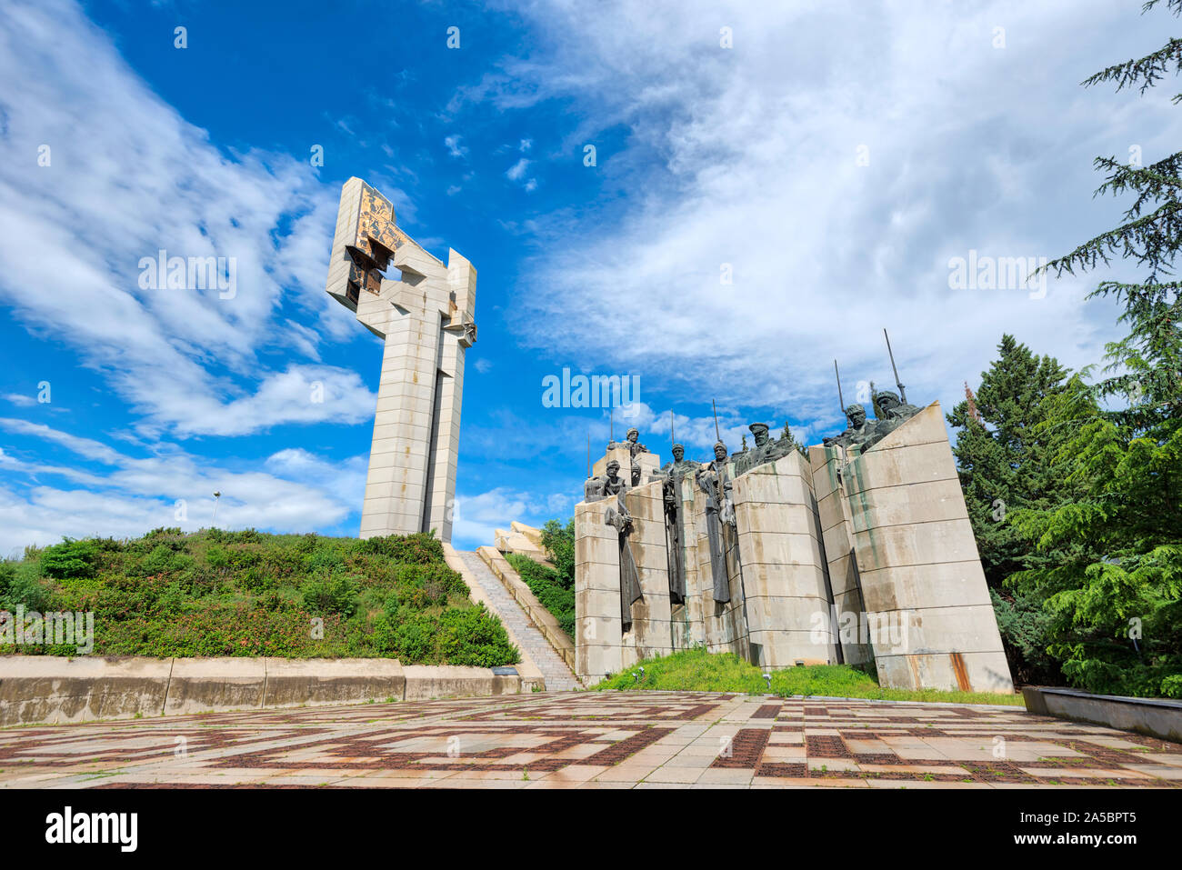 Verteidiger von Stara Zagora Statue, auch Samara Flagge Denkmal, Bulgarien, im Mai 2019 getroffen Stockfoto