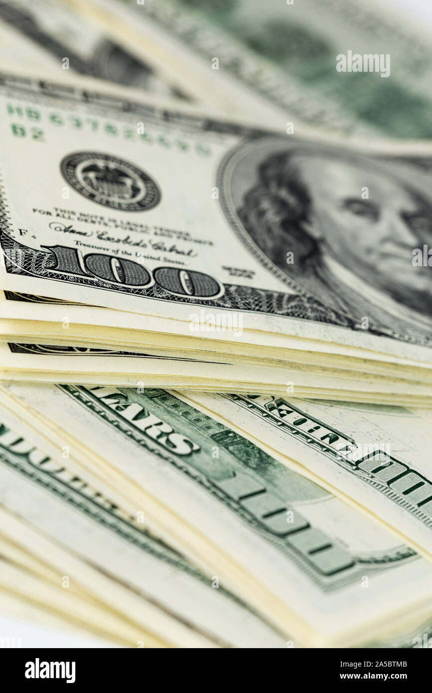 Alte us Dollar Banknoten Hintergrund - Kleine gegenüber anderen Stapel Stockfoto