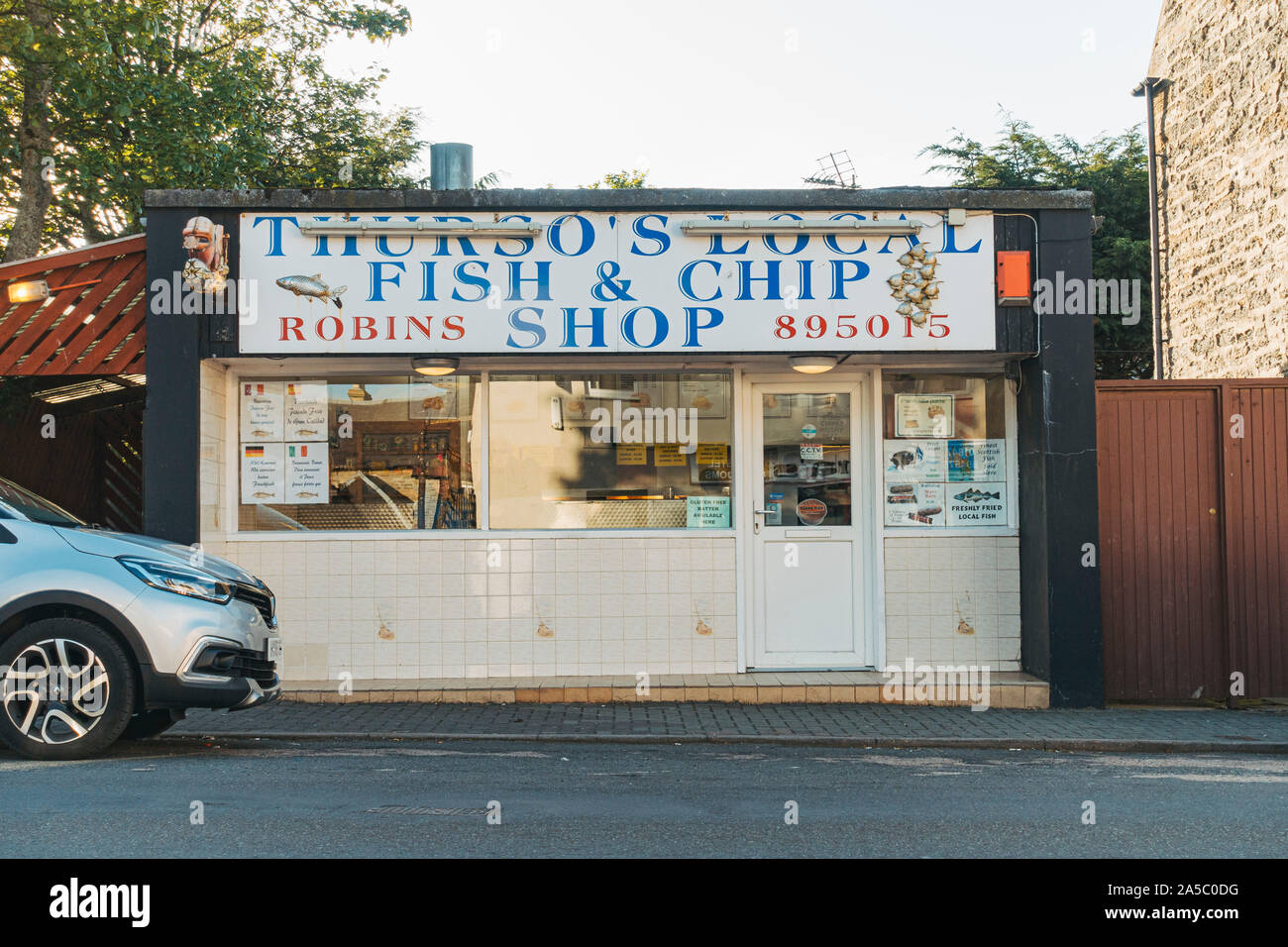 Robins, einem lokalen Fisch und Chip Shop im schottischen Thurso, die nördlichste Stadt auf britischen Festland Stockfoto