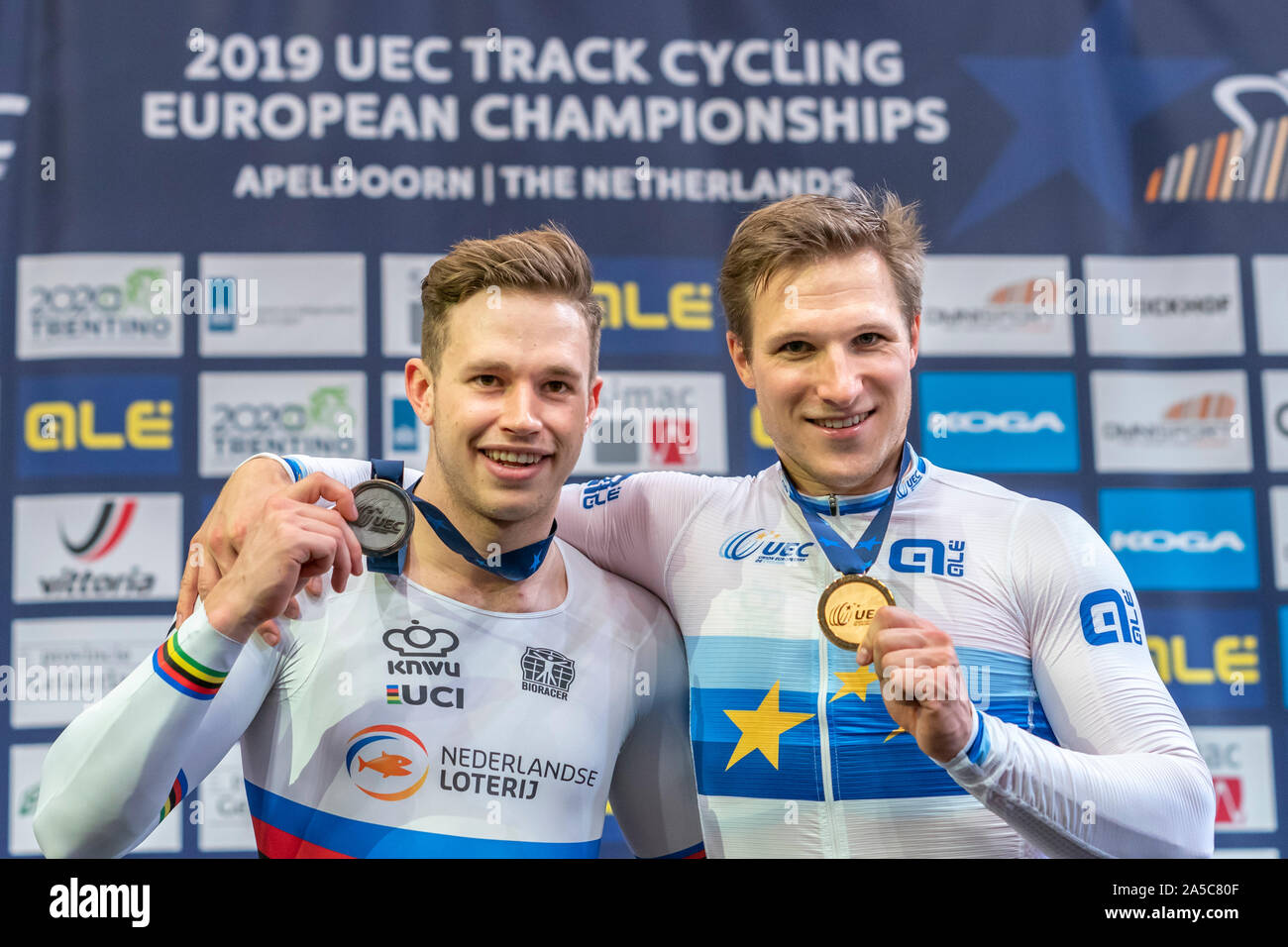 L-R Harrie Lavreysen und Jeffrey Hoogland NED beim UEC Titel Radfahren Europäische Meisterschaft am Oktober, 18 2019 in Apeldoorn, Niederlande. (Foto von SCS/Sander Chamidn Stockfoto