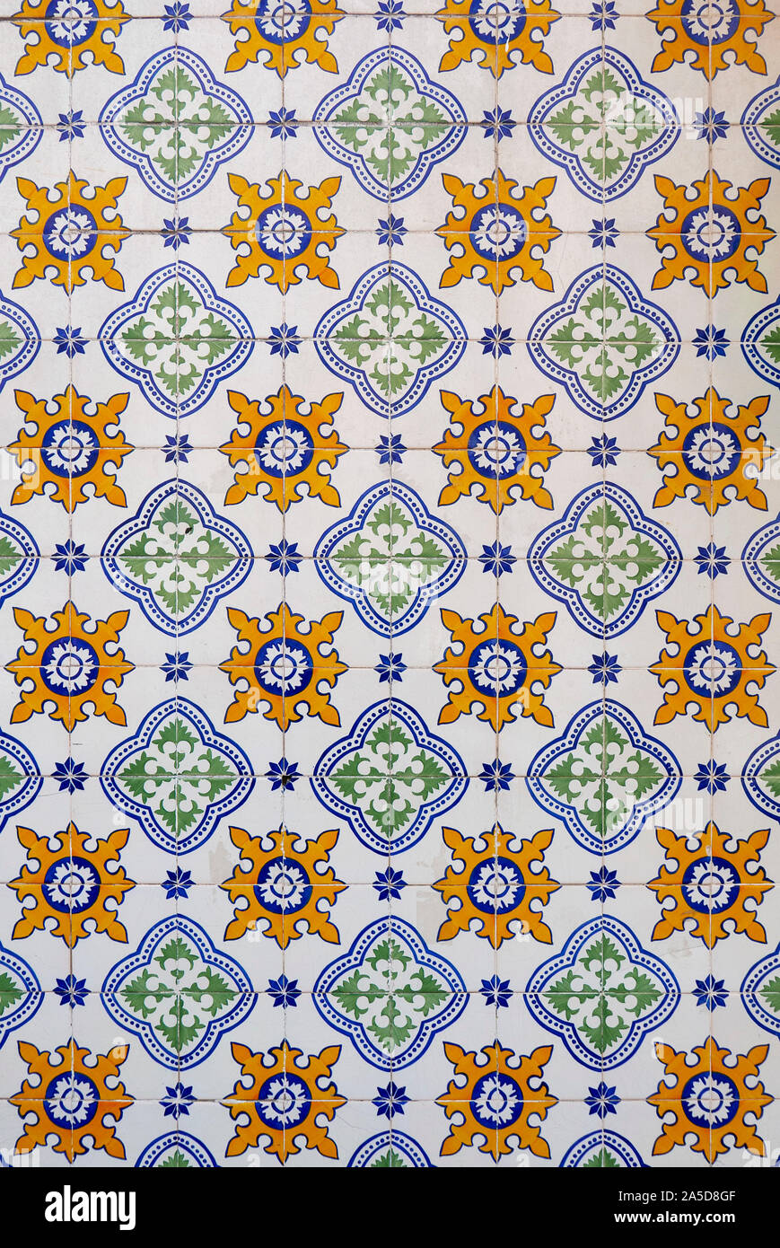 Traditionelle portugiesische Azulejos bemalte Fliesen Stockfoto