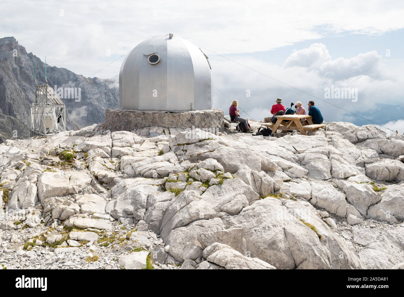 Picos de Europa - Cabana Veronica - Veronica Kabine Tierheim - Berghütte Picos de Europa Nationalpark, Massif Central, Spanien Stockfoto