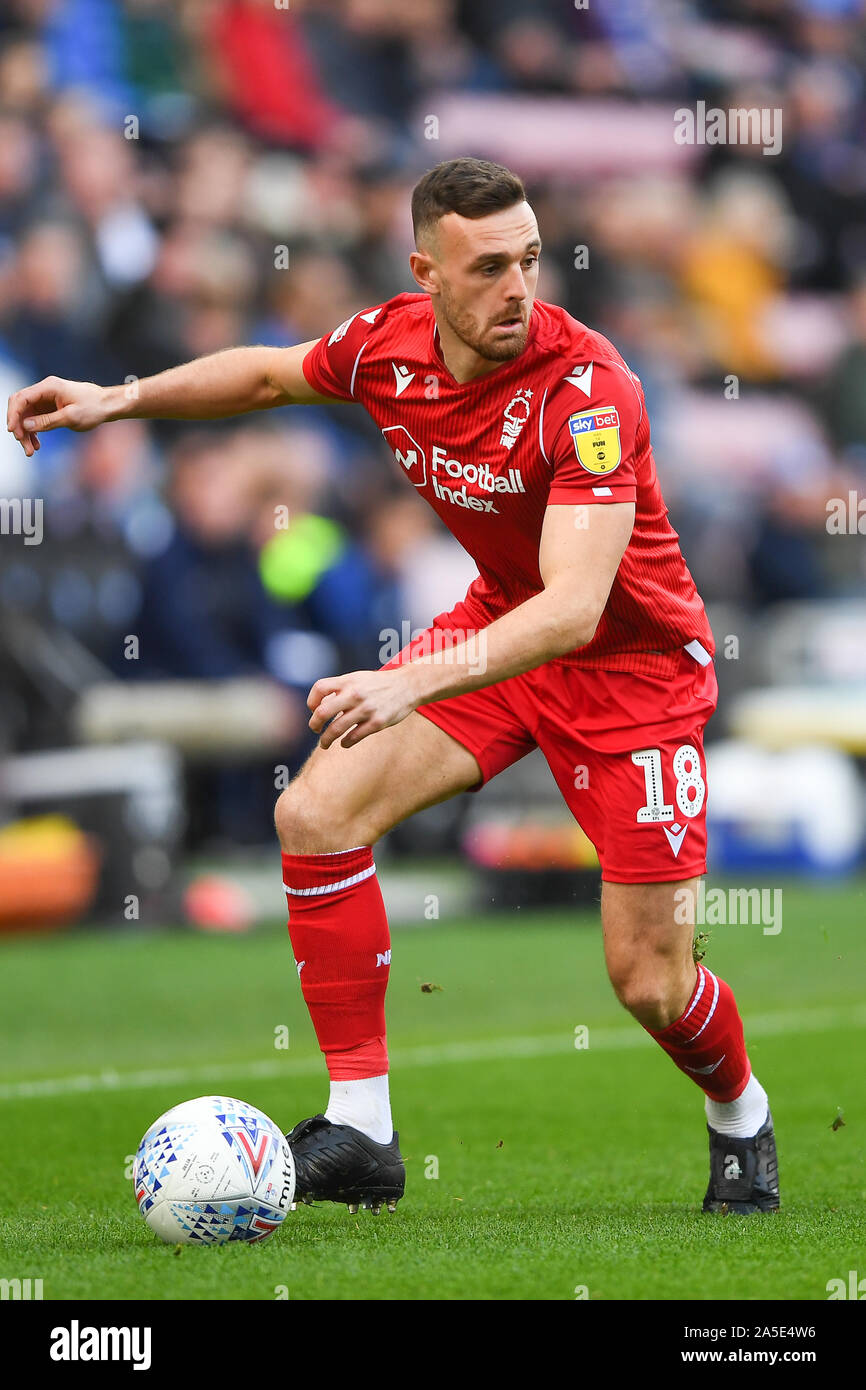 Wigan, Großbritannien. Okt, 2019 20. Jack Robinson (18) von Nottingham Forest während der Sky Bet Championship Match zwischen Wigan Athletic und Nottingham Forest bei der DW Stadium, Wigan am Sonntag, den 20. Oktober 2019. (Credit: Jon Hobley | MI Nachrichten) das Fotografieren dürfen nur für Zeitung und/oder Zeitschrift redaktionelle Zwecke verwendet werden, eine Lizenz für die gewerbliche Nutzung Kreditkarte erforderlich: MI Nachrichten & Sport/Alamy leben Nachrichten Stockfoto