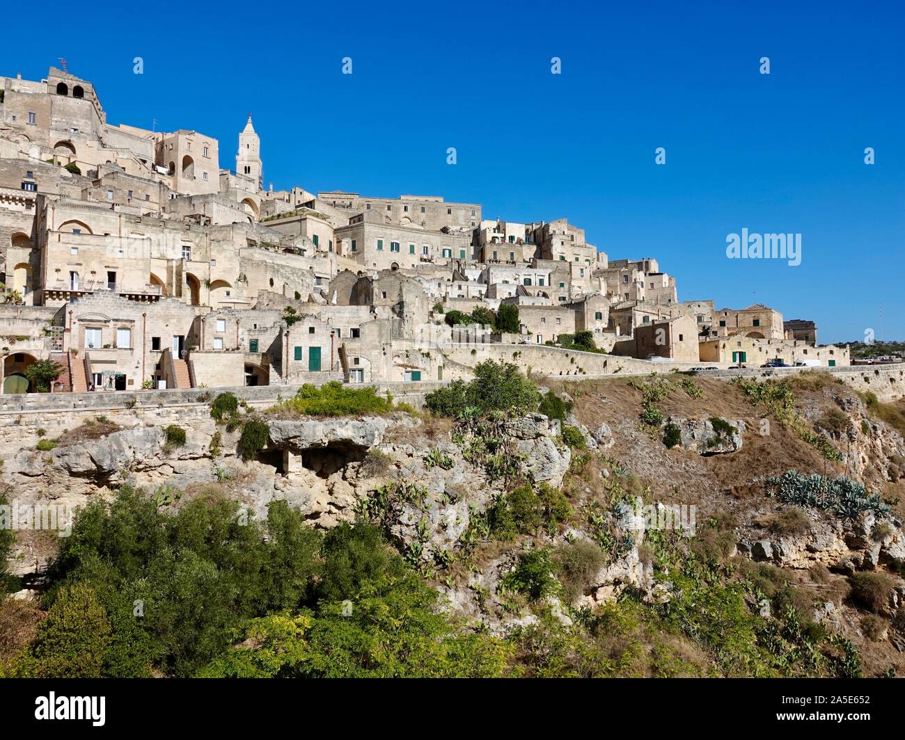 Historische Höhlenstadt Matera, Basilikata, in Süditalien an einem sonnigen Tag im Oktober. Stockfoto
