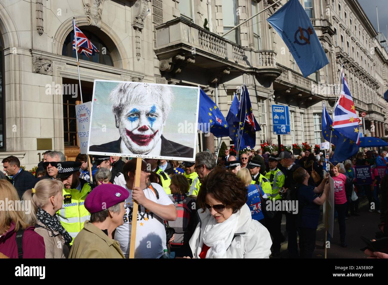 Abstimmung gegen die Menschen - Brexit März in London, an dem Tag, an dem das Europäische Parlament zu ihrem Samstag Sitzung am 19. Oktober 2019, Stockfoto