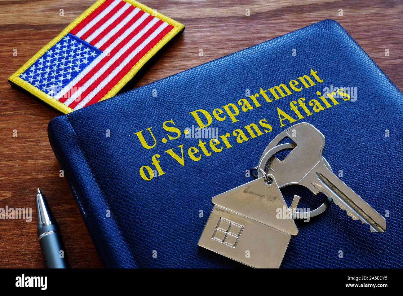 VA Darlehen US-Angelegenheiten der Veteranen Dokumente und Flagge. Stockfoto