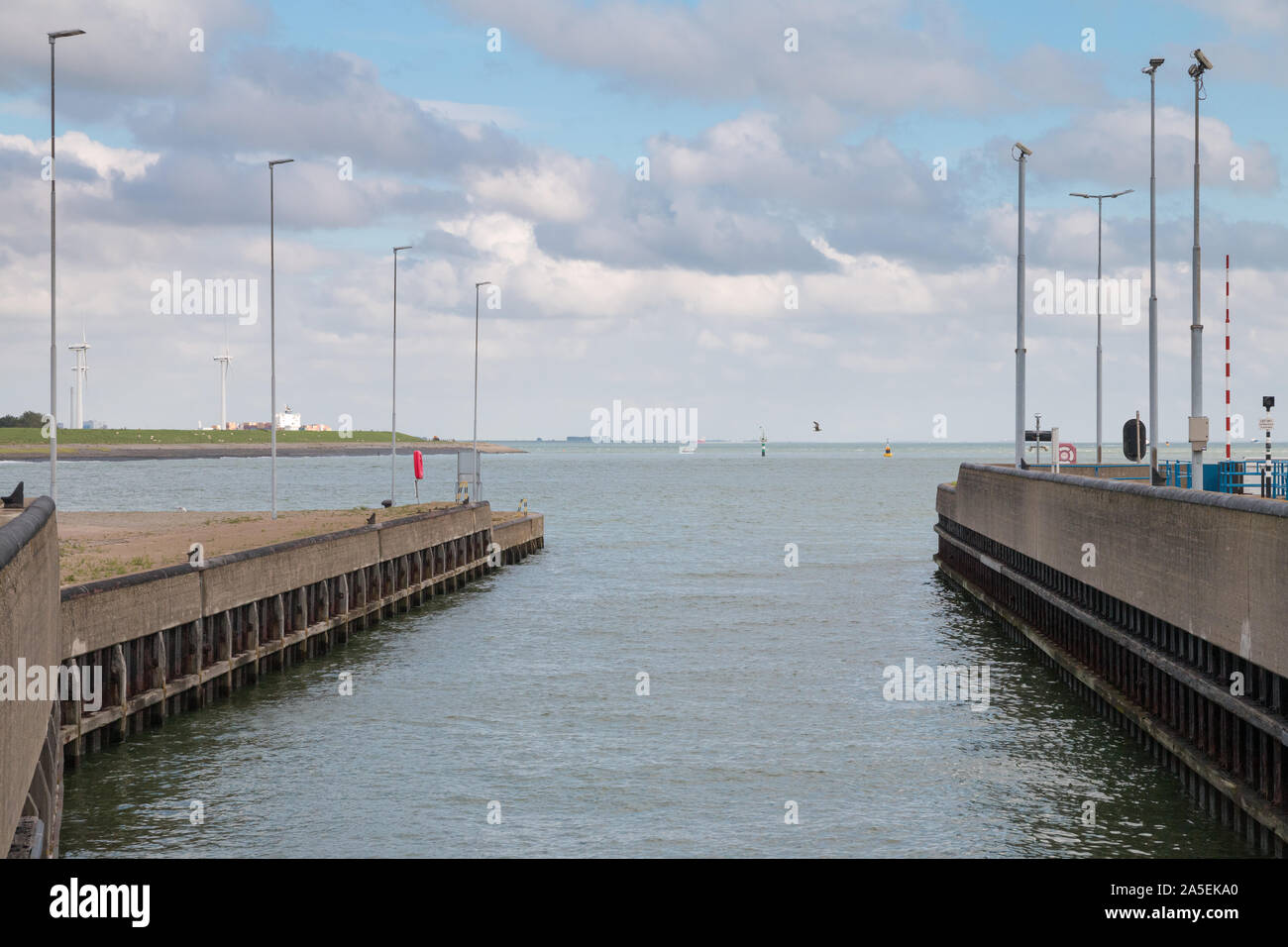 Sea lock in Vlissingen, mit Blick auf die Westerschelde (Westerschelde), Die Niederlande Stockfoto